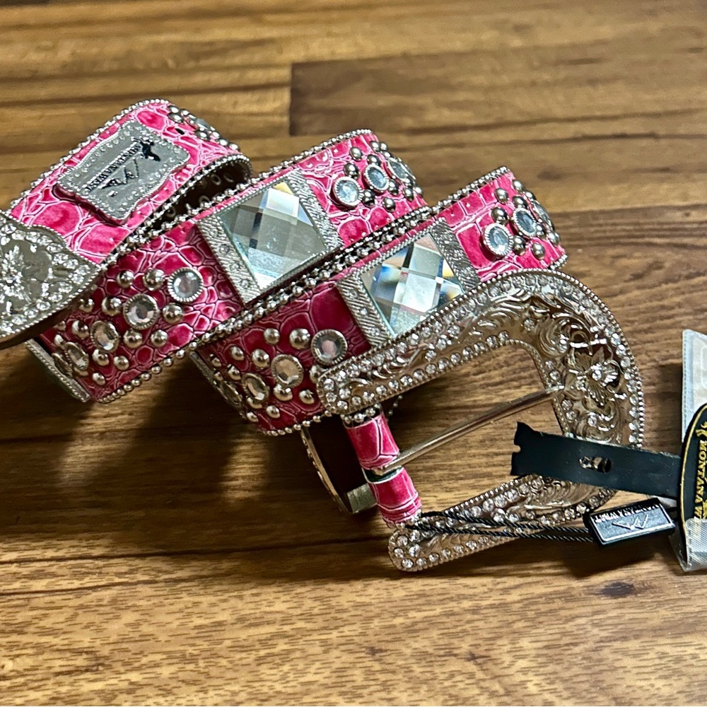Mountain West • Leather • Rhinestones • Bling • Pink/Silver • Medium (34) •Belt